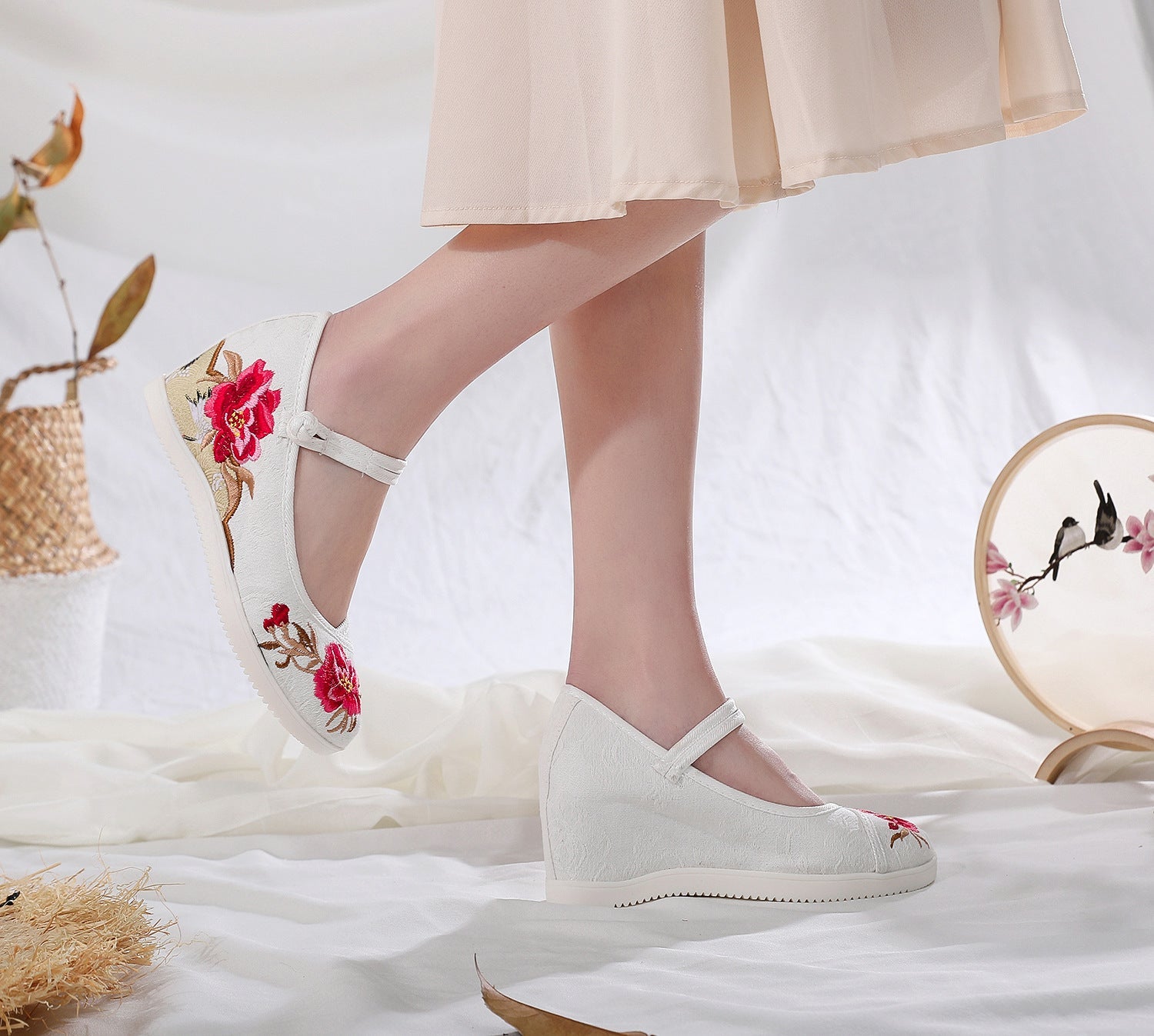 Women's Jacquard Cotton Ethnic Style Embroidered Height Canvas Shoes Newgew