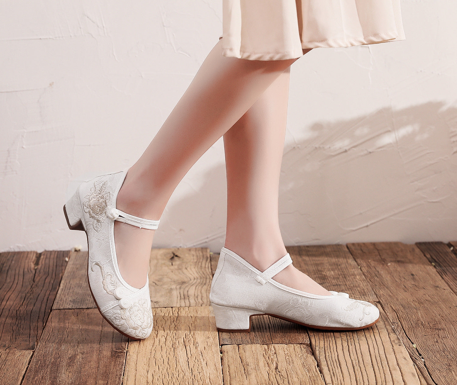 Women's Spring Mid Ethnic Style Ancient Chinese Heels Newgew