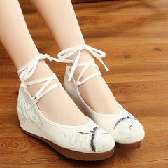 Women's Di Traditional Embroidered Ethnic Style Canvas Shoes Newgew