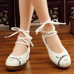 Women's Di Traditional Embroidered Ethnic Style Canvas Shoes Newgew