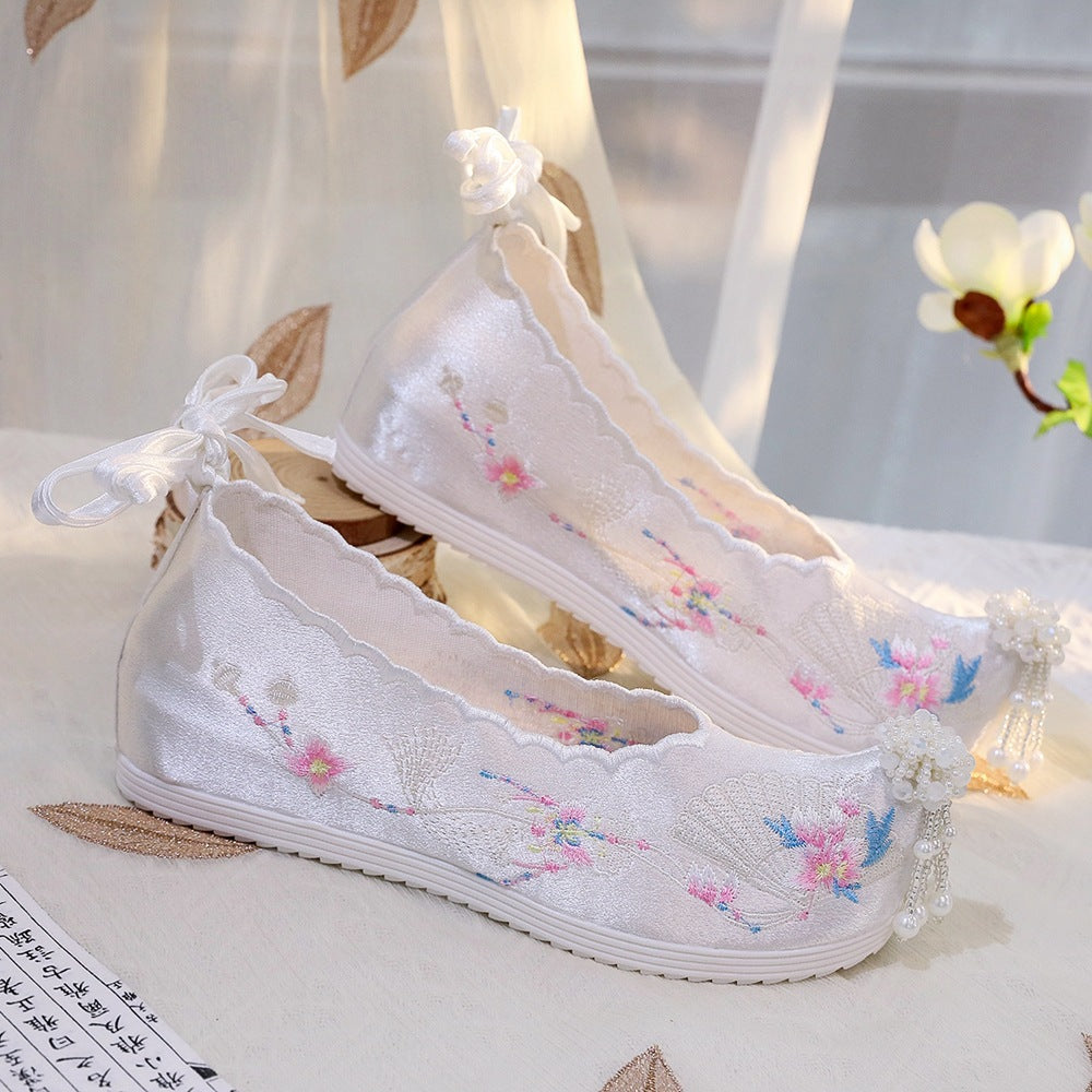 Women's Old Beijing Cloth Embroidered Soft Bottom Canvas Shoes Newgew