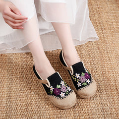 Women's Style Ribbon Embroidery Floral Pattern Ancient Canvas Shoes Newgew
