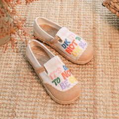 Slouchy Women's Embroidered With English Characters Canvas Shoes Newgew