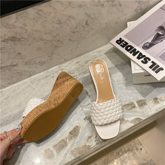 Retro straw platform slippers NewGew