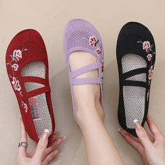 Women's Low-cut Mom Old Beijing Cloth Fly Canvas Shoes Newgew