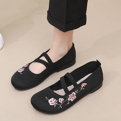 Women's Low-cut Mom Old Beijing Cloth Fly Canvas Shoes Newgew