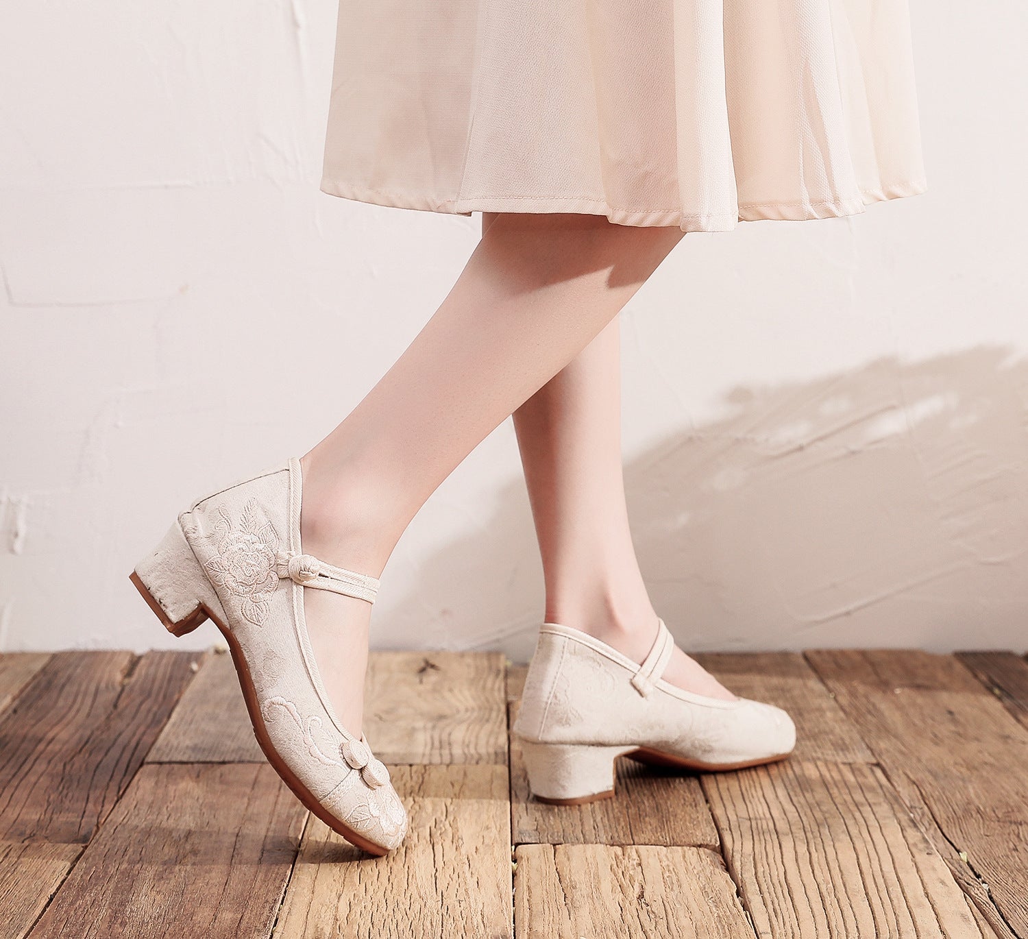 Women's Spring Mid Ethnic Style Ancient Chinese Heels Newgew