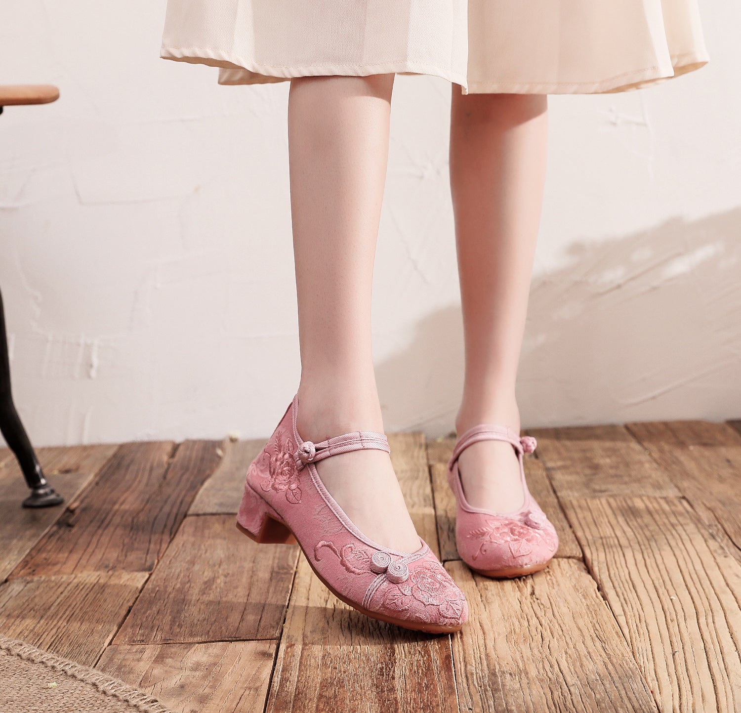 Women's Spring Mid Ethnic Style Ancient Chinese Heels Newgew