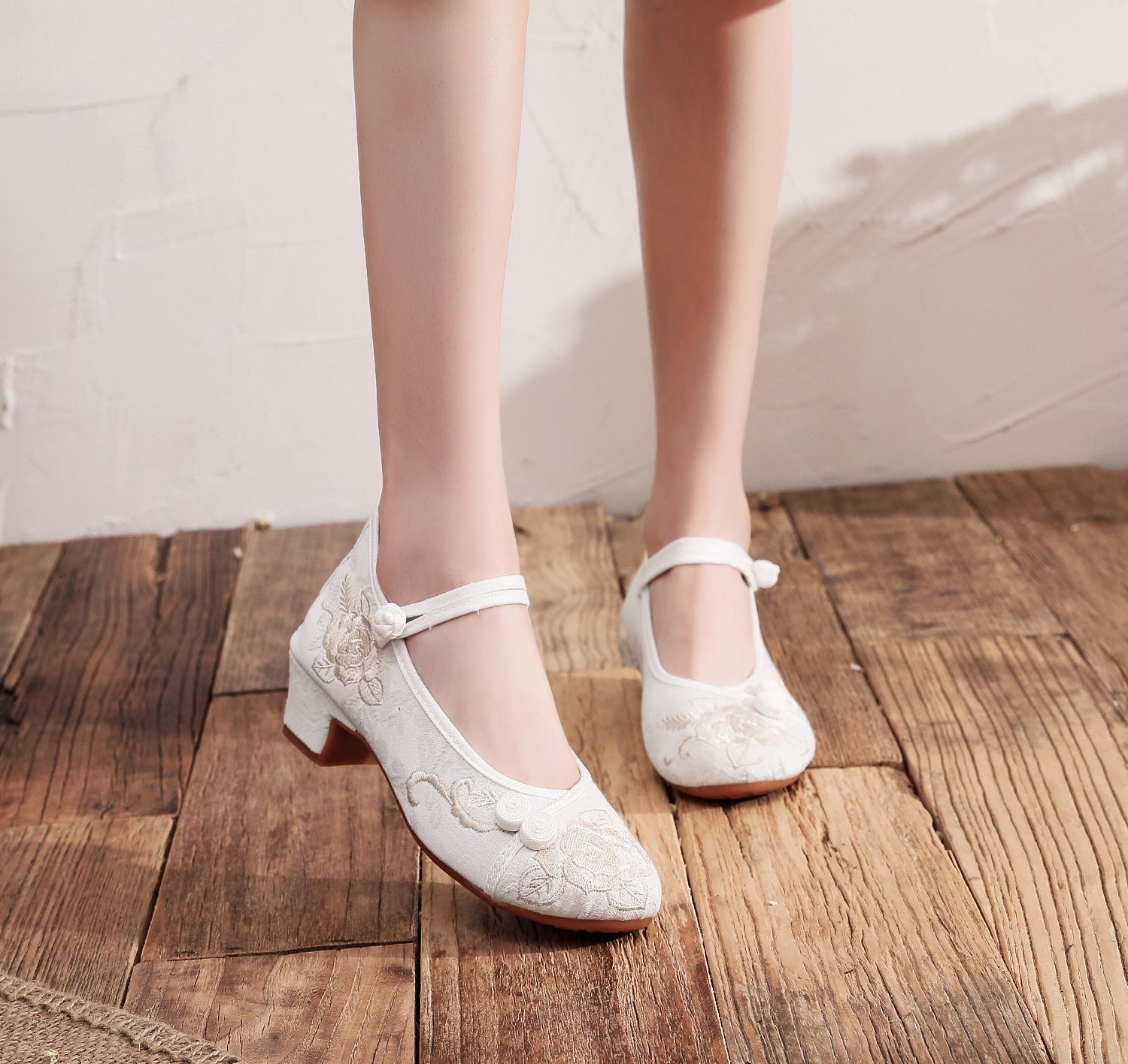 Women's Spring Mid Ethnic Style Ancient Chinese Heels Newgew