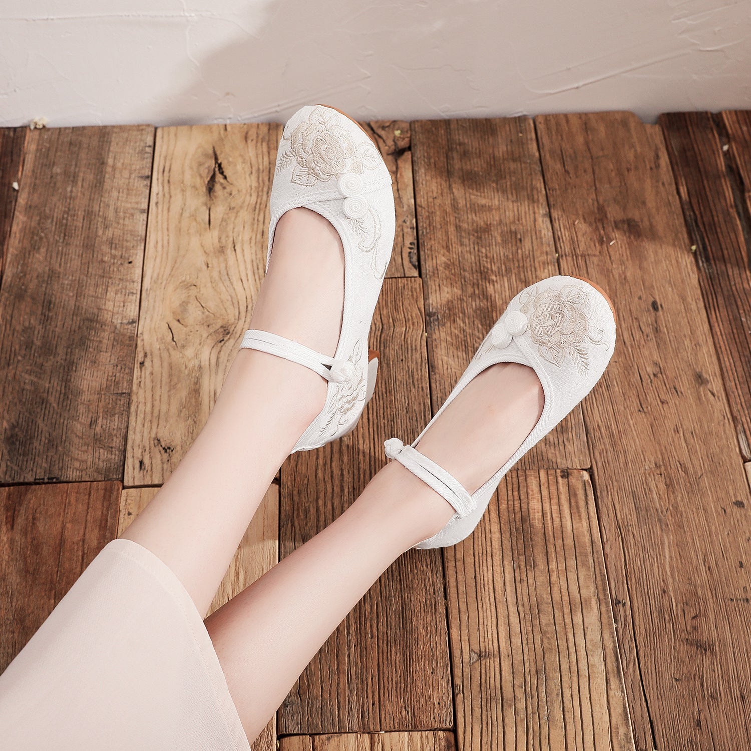 Women's Spring Mid Ethnic Style Ancient Chinese Heels Newgew