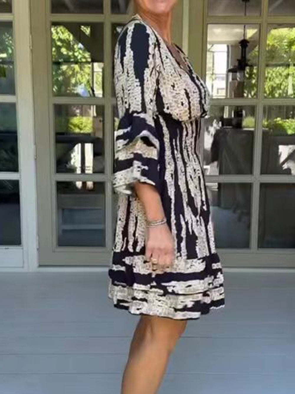 Chevron Pleat Painted Flare-Sleeved Dress Newgew Dresses