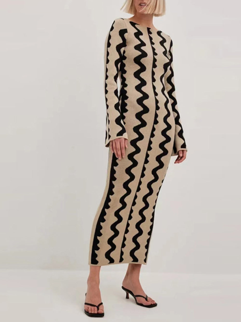 Contrast Bell Sleeve  Maxi Dress Newgew Dresses