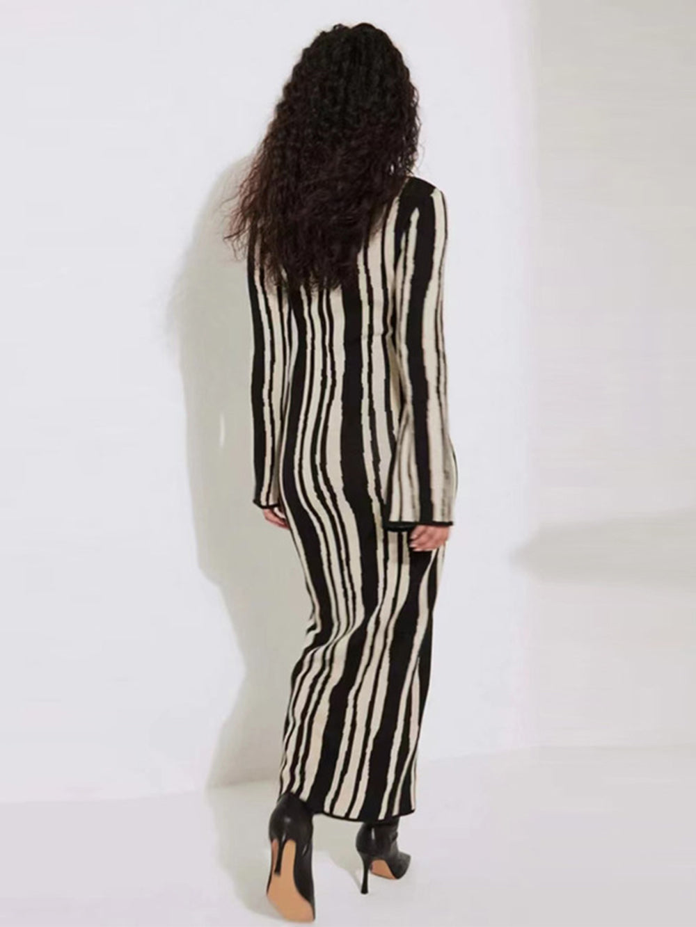 Contrast Bell Sleeve  Maxi Dress Newgew Dresses