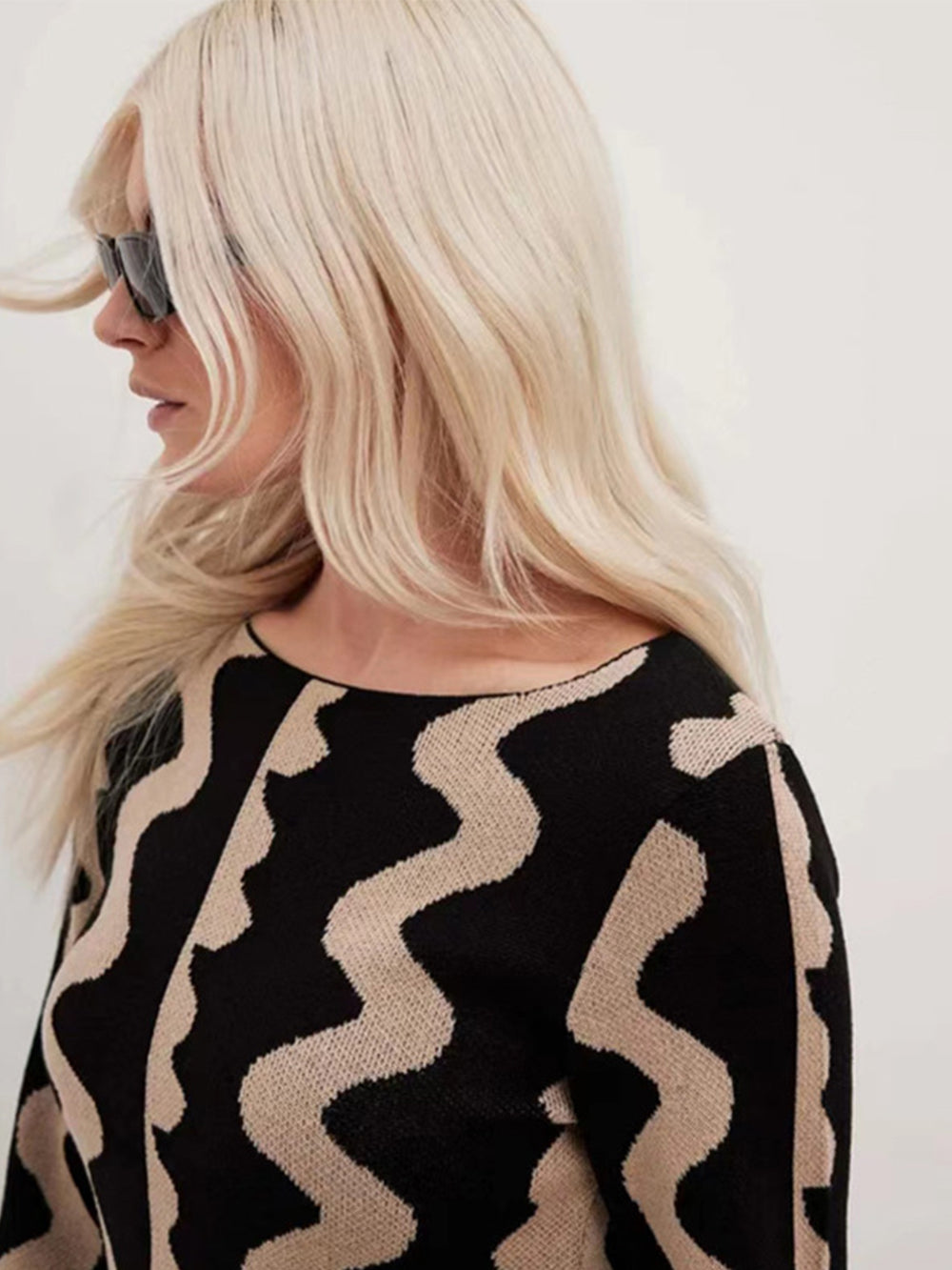 Contrast Bell Sleeve  Maxi Dress Newgew Dresses