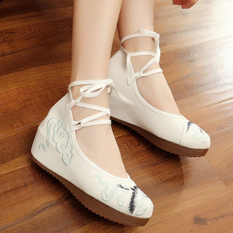 Women's Di Traditional Embroidered Ethnic Style Canvas Shoes Newgew