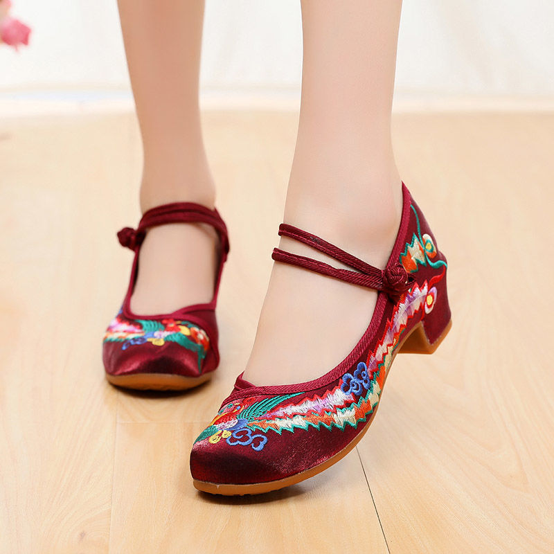 Women's Embroidered Cheongsam Cloth Dance Ethnic Style Canvas Shoes Newgew