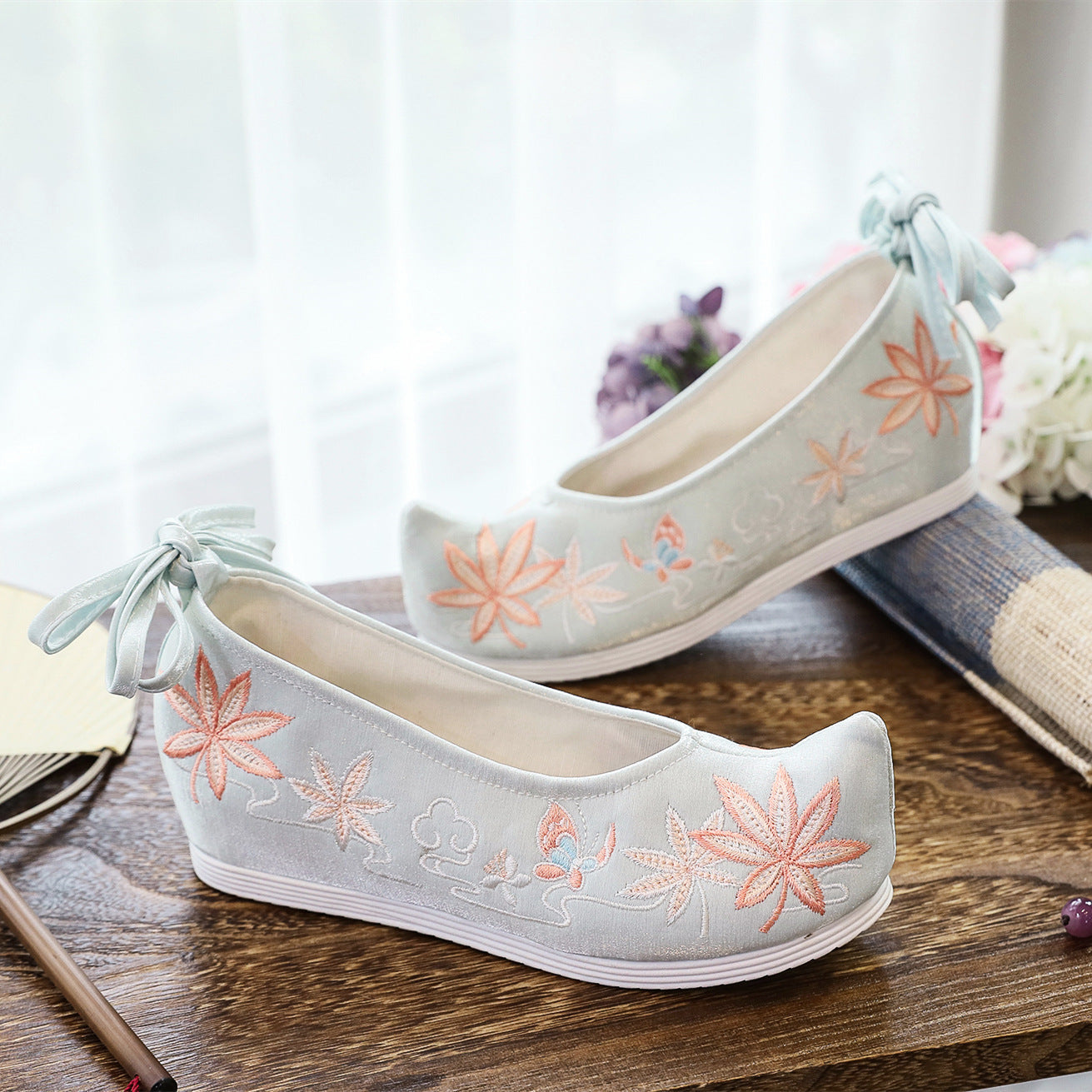 Women's Rouge Magpie Song Drifting Butterfly Ancient Canvas Shoes Newgew