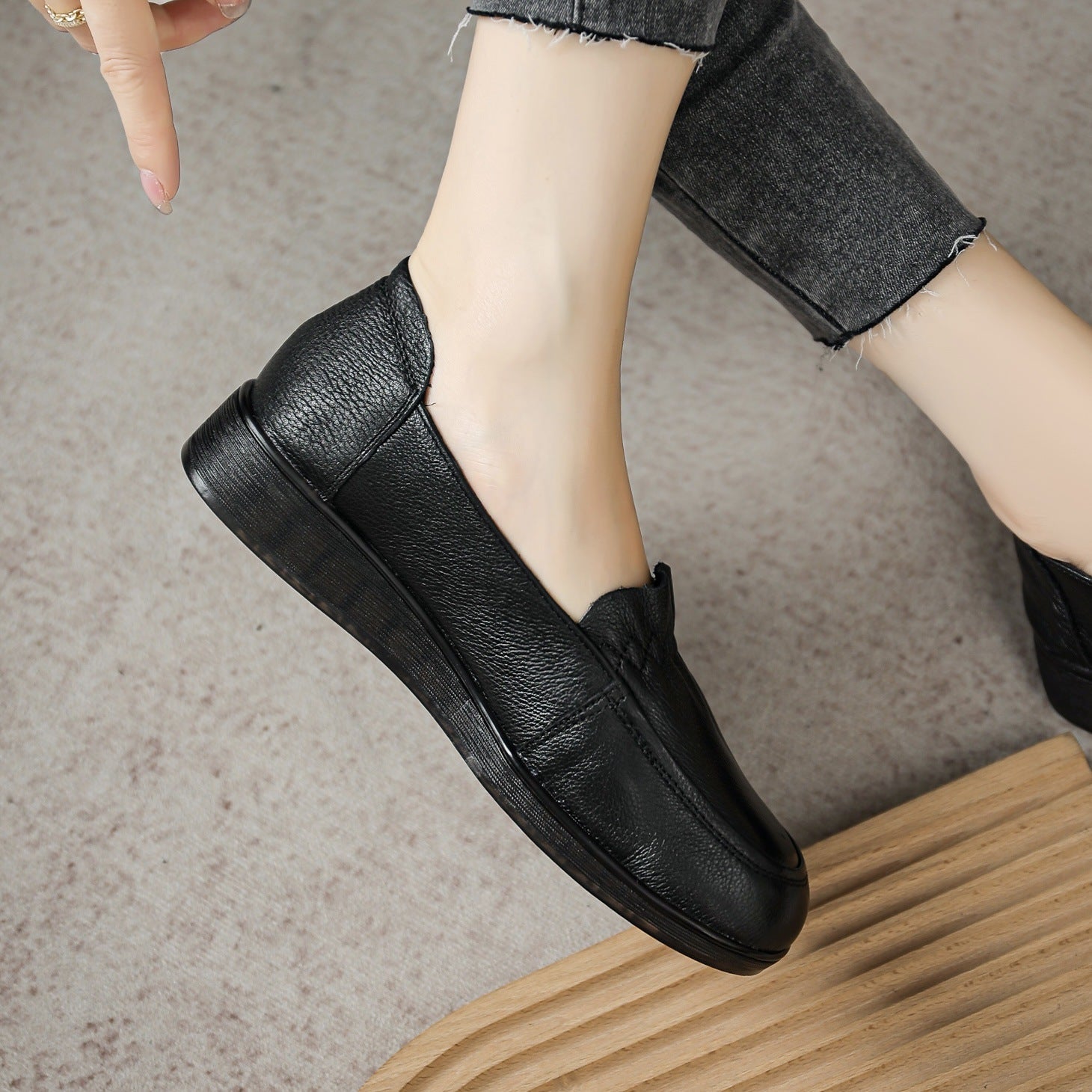 Women Retro Leather Soft Antislip Casual Shoes Newgew Shoes
