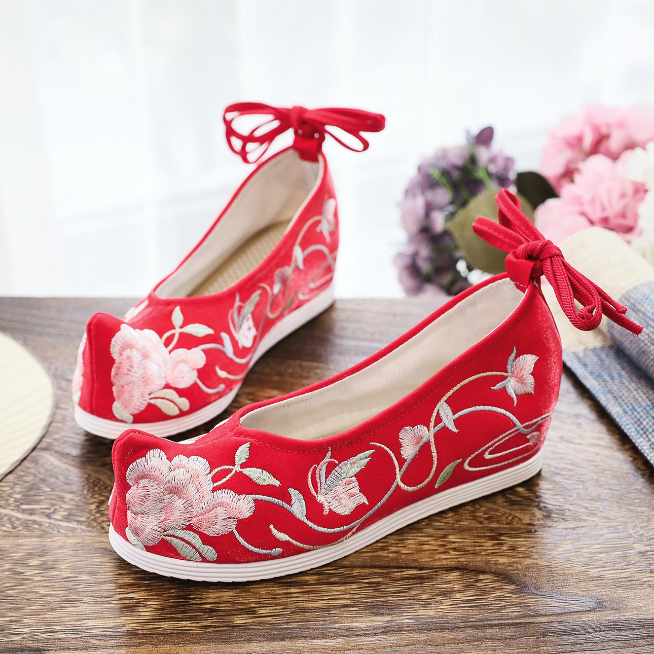 Women's Rouge Magpie Song Drifting Butterfly Ancient Canvas Shoes Newgew