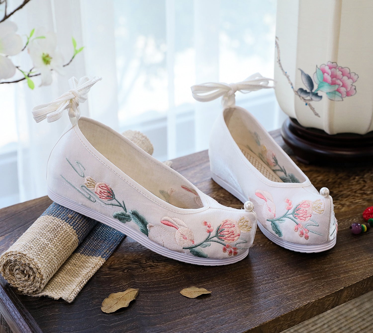 Women's Language Matching Ancient Style Embroidered Height Increasing Canvas Shoes Newgew