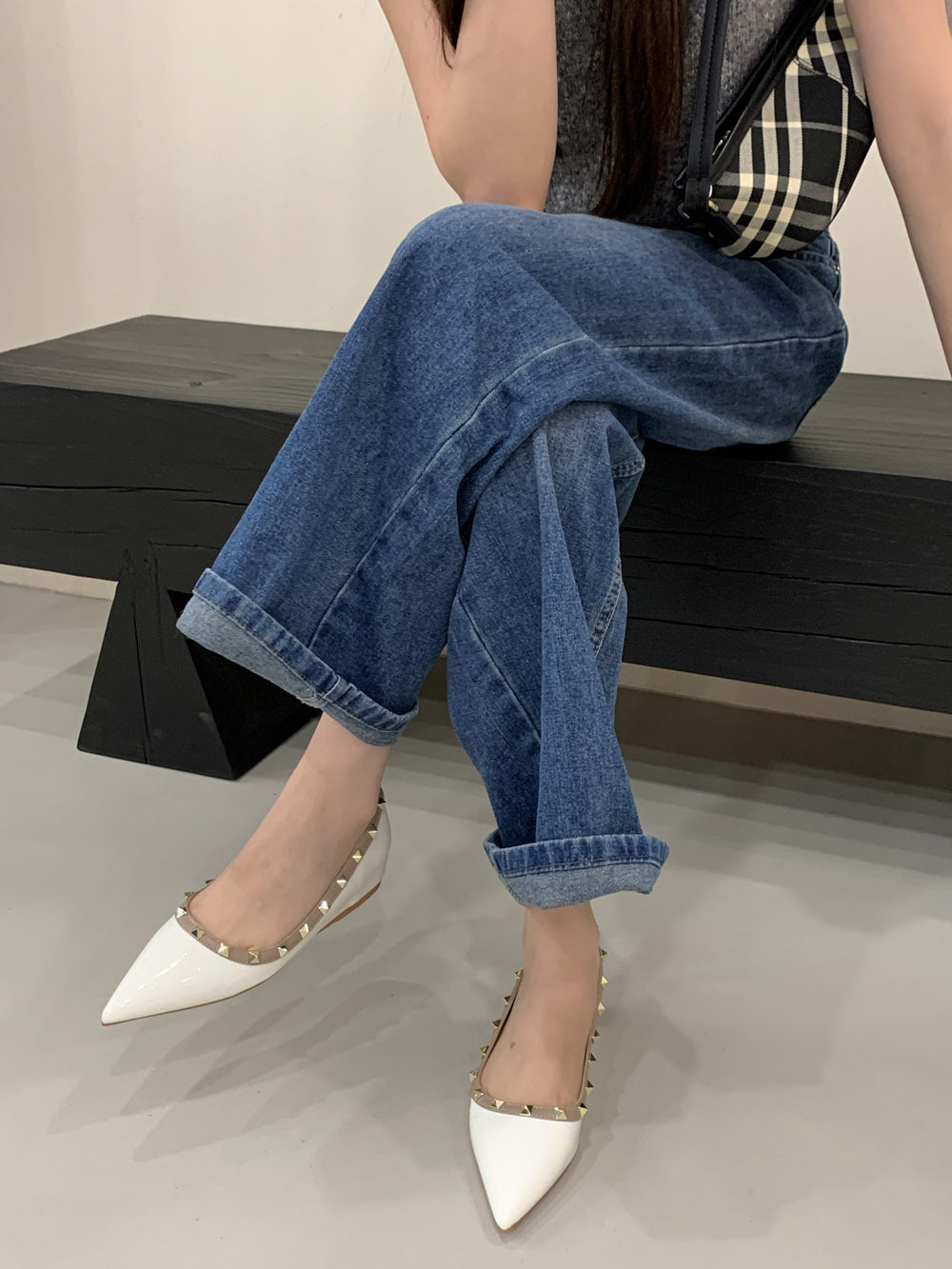 French pointed-toe shallow rivet single shoes NewGew