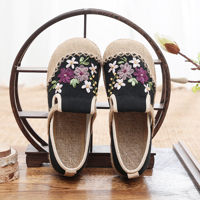 Women's Style Ribbon Embroidery Floral Pattern Ancient Canvas Shoes Newgew