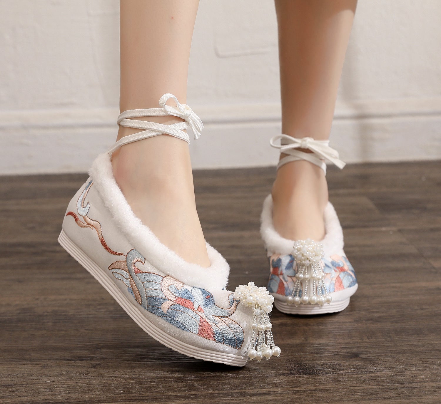 Ancient Style Invisible Elevated Embroidered Warped Canvas Shoes Newgew