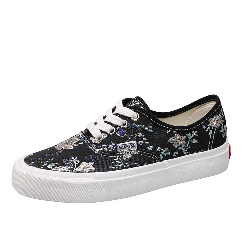 Charming Casual Design Flower Embroidered Female Canvas Shoes Newgew