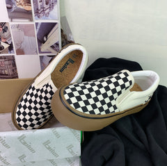 Women's Black And White Chessboard Plaid Slip-on Canvas Shoes Newgew