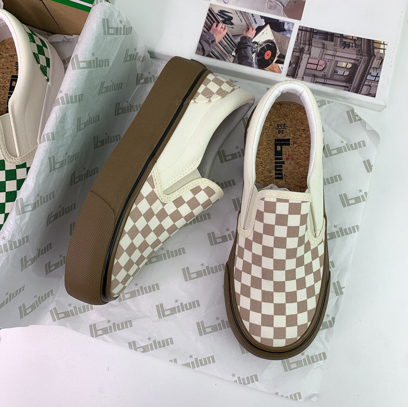 Women's Black And White Chessboard Plaid Slip-on Canvas Shoes Newgew