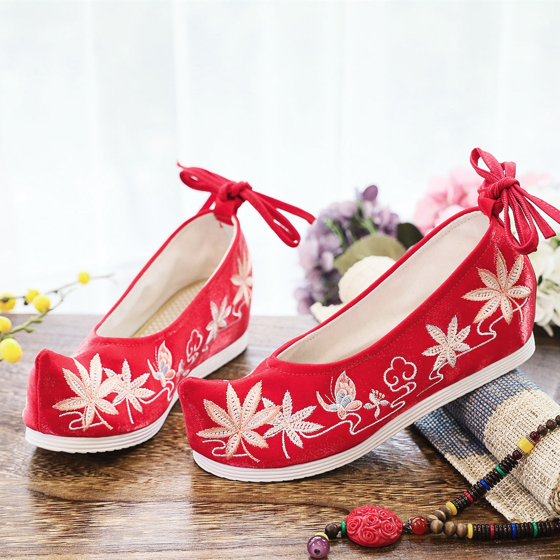 Women's Rouge Magpie Song Drifting Butterfly Ancient Canvas Shoes Newgew