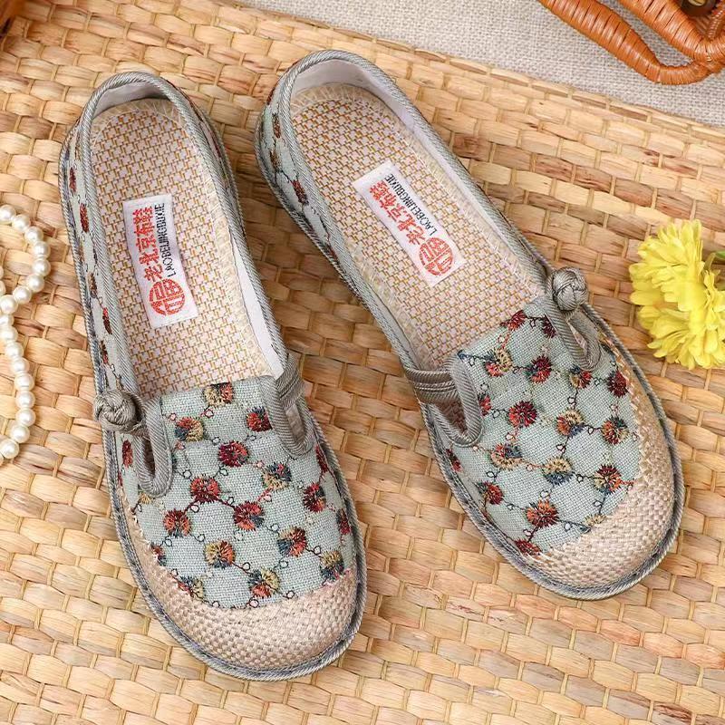 Women's Old Beijing Cloth Embroidered Ethnic Style Woven Soft Canvas Shoes Newgew