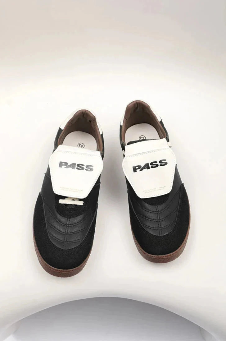 'Pass' Classic Long Tongue Sneakers Newgew