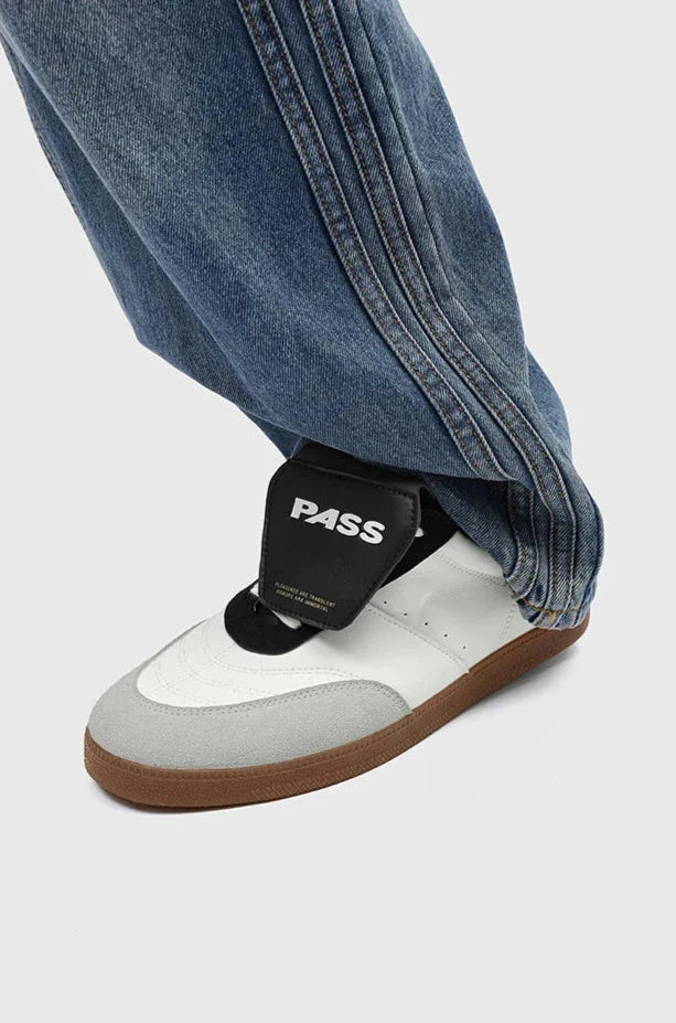 'Pass' Classic Long Tongue Sneakers Newgew