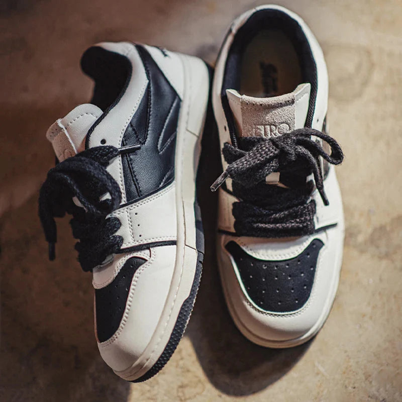 Retro Skate Sneakers - Black/White Newgew