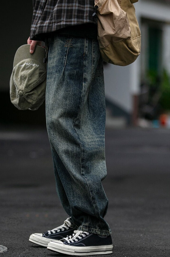 REKNAT Tapered Jeans with Keychain Newgew