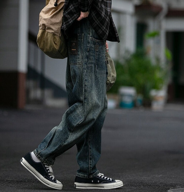 REKNAT Tapered Jeans with Keychain Newgew