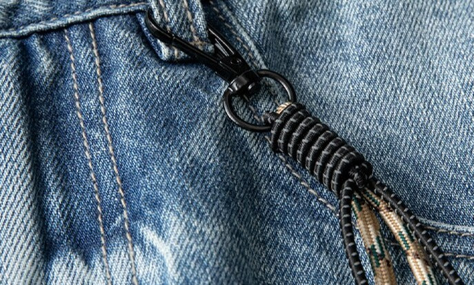 REKNAT Tapered Jeans with Keychain Newgew