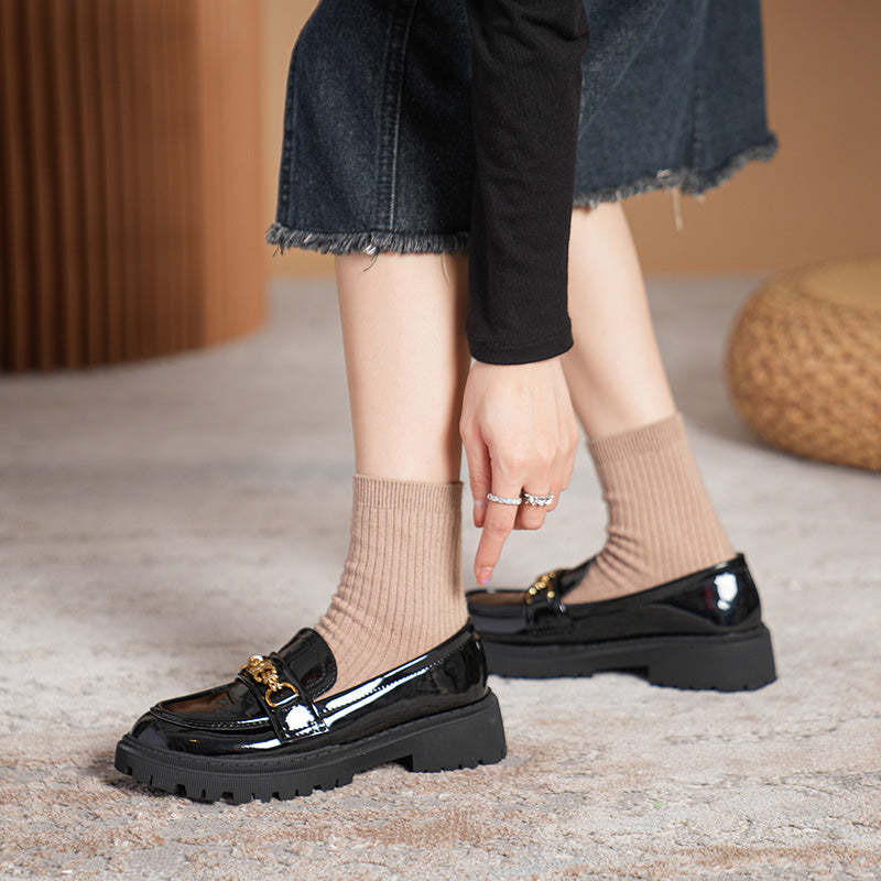 Women Chain Solid Glossy Leather Casual Loafers Newgew Shoes