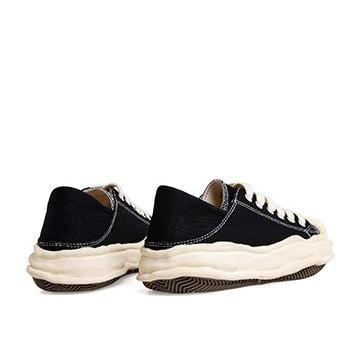 Minimalist Lace-up Front Canvas Shoes Newgew