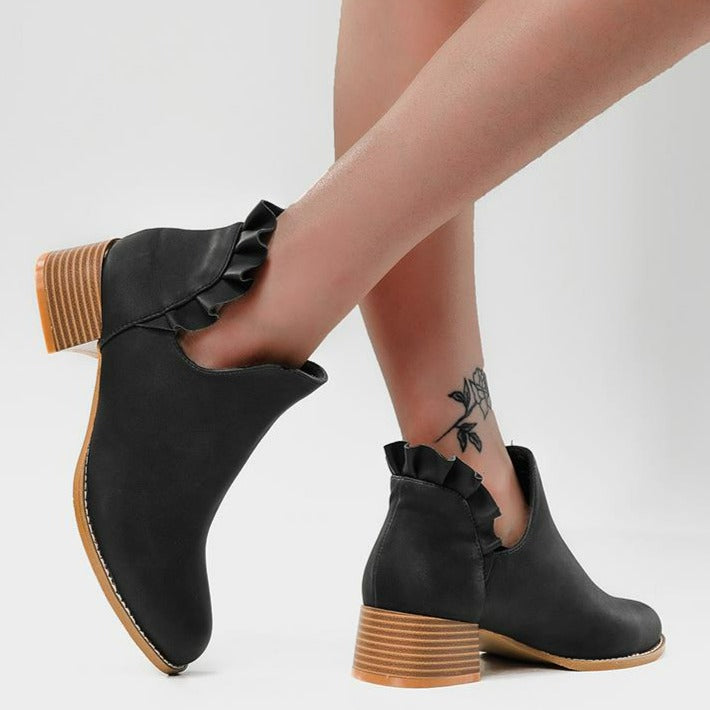 Scallop Trim Chunky Heeled Booties Newgew