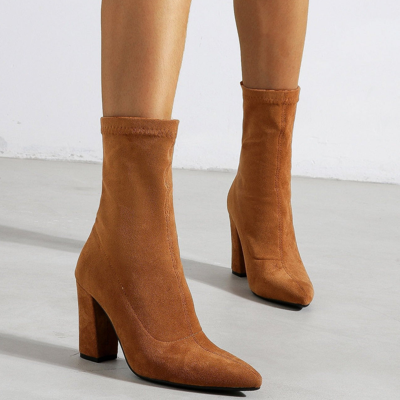 Chunky Heels Pointed Toes Suede Short Boots Newgew