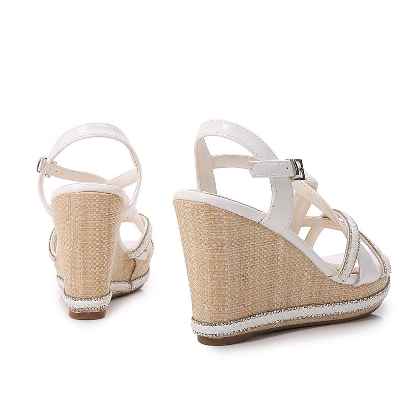 Diamond Crossover strap Sandals Newgew