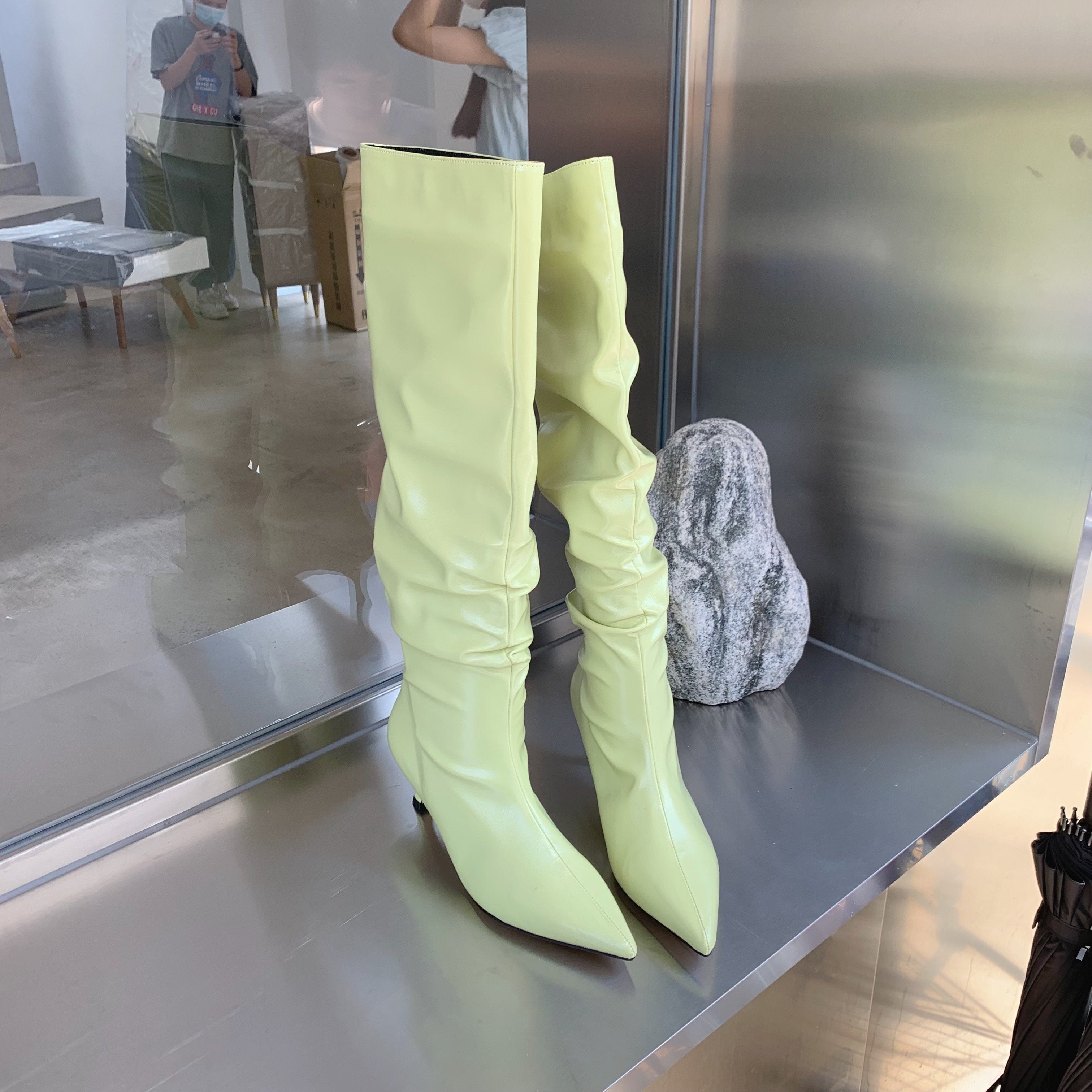 Pleated Design Pointed Toe Boots Newgew