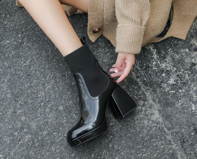 Toby Chunky Heel Chelsea Boots Newgew