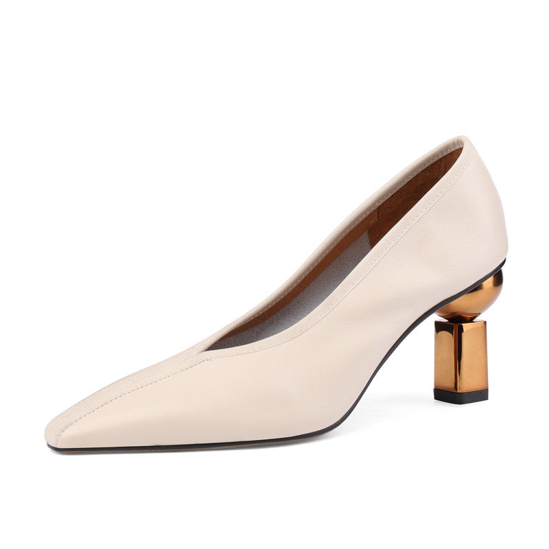 Courtney V Cut Vintage Novelty Heels NEW GEW