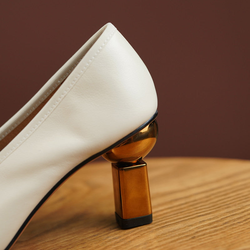 Courtney V Cut Vintage Novelty Heels NEW GEW