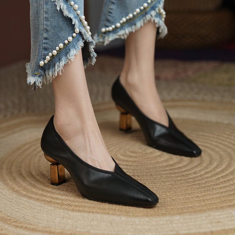 Courtney V Cut Vintage Novelty Heels NEW GEW