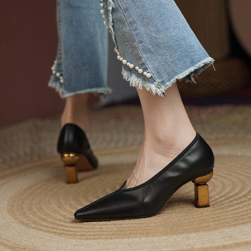 Courtney V Cut Vintage Novelty Heels NEW GEW