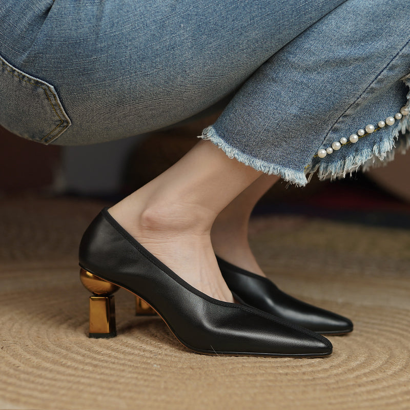 Courtney V Cut Vintage Novelty Heels NEW GEW